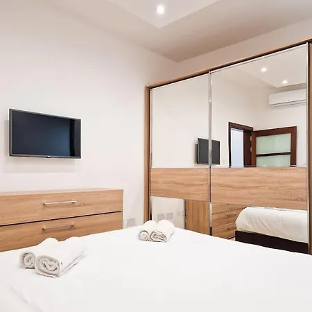 Joyful - Modern 2 Bedroom *