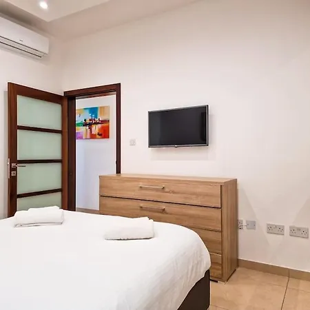 Joyful - Modern 2 Bedroom * Mellieħa
